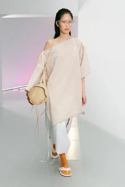 Look 28